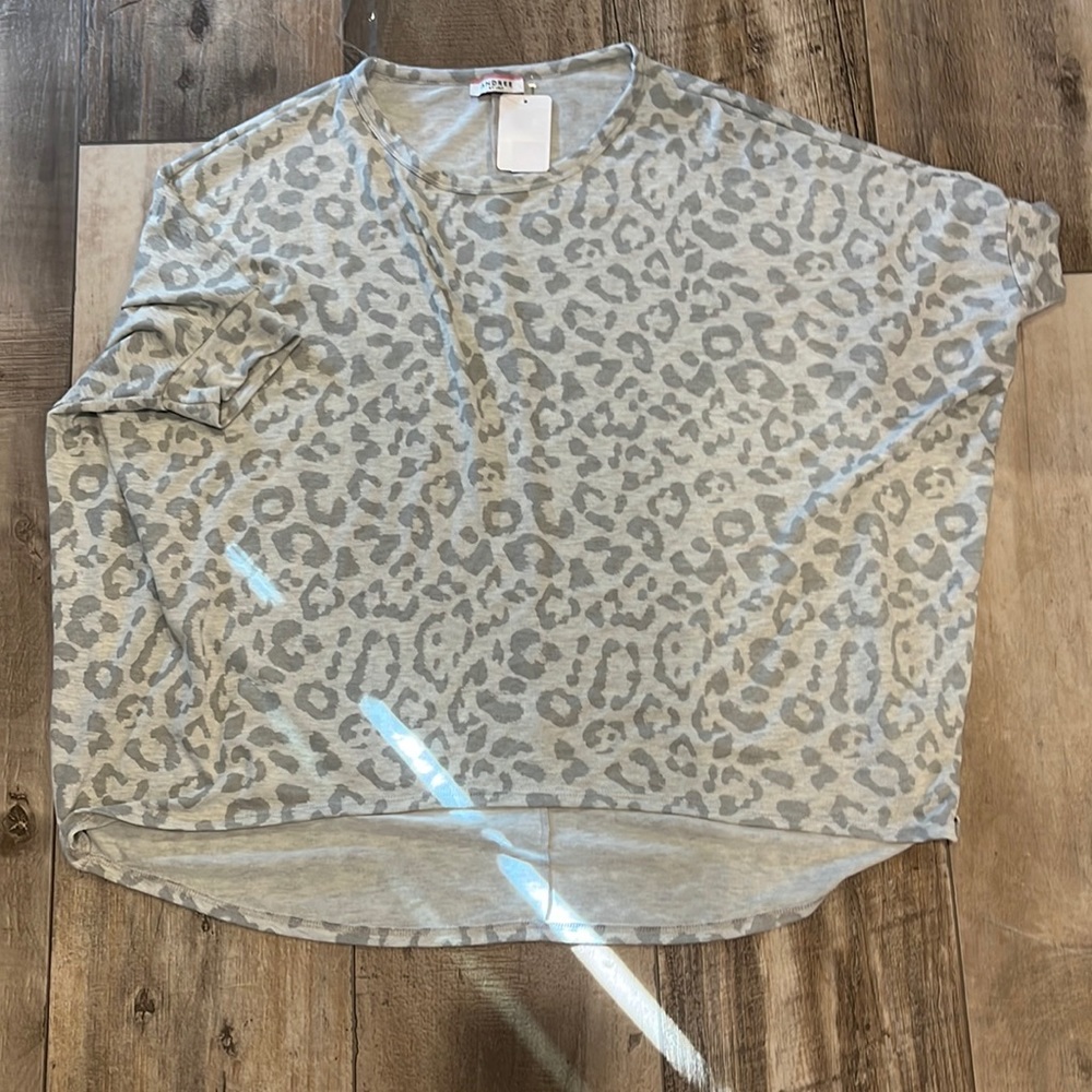 Andree By Unit grey cheetah oversized shirt!